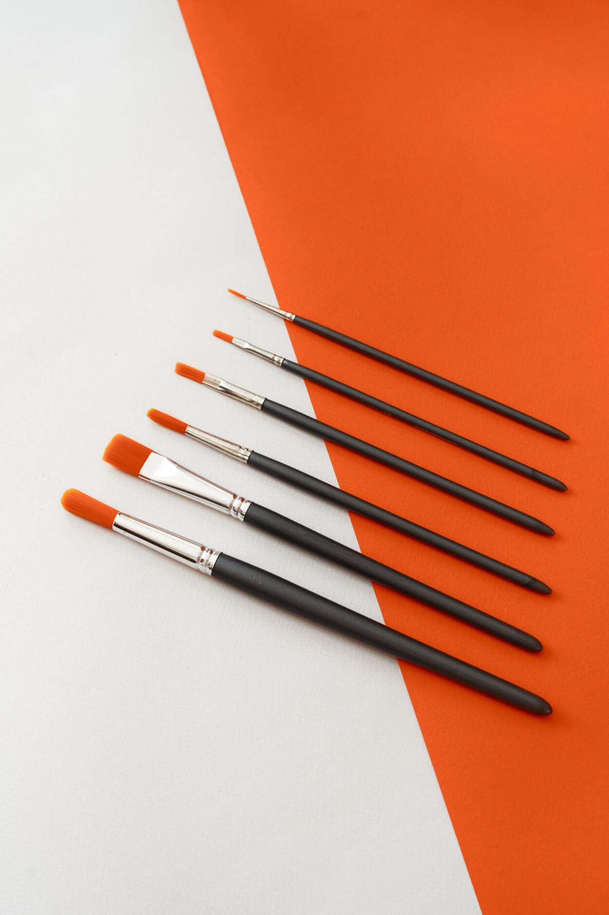 Синтетика плоская окрашеная ручка