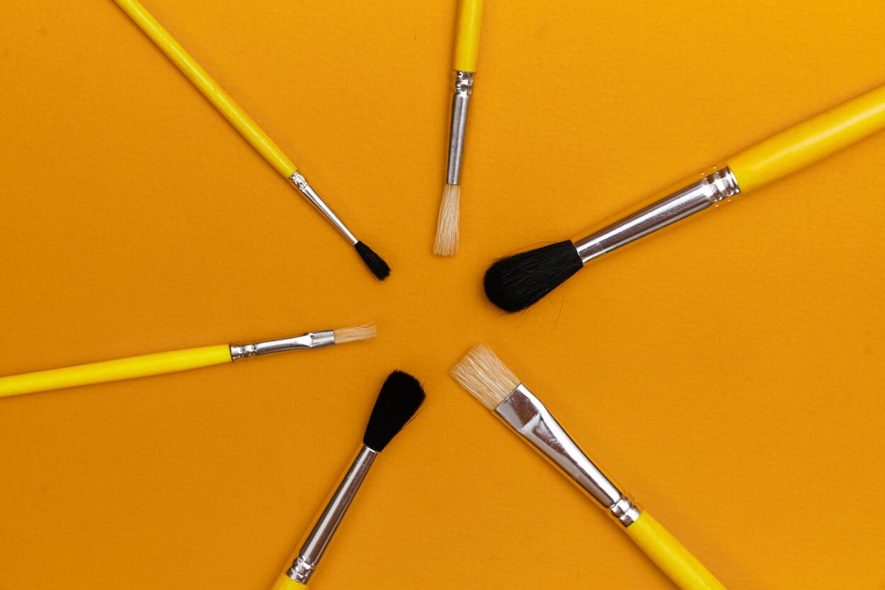 Щетина круглая окрашеная ручка