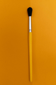 Белка окрашеная ручка