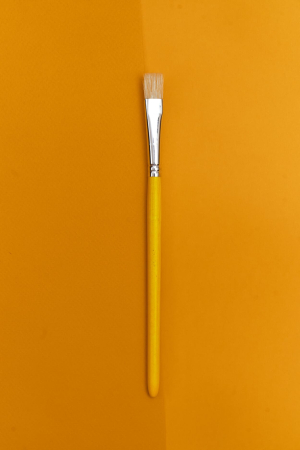 Щетина плоская окрашеная ручка