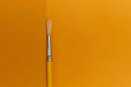 Щетина круглая окрашеная ручка