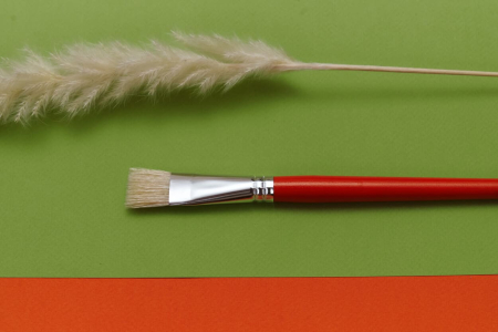 Щетина плоская окрашеная ручка